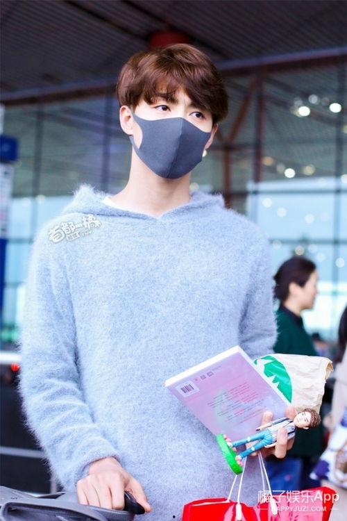 明星好看的粉丝,揭秘明星颜值背后的粉丝狂热